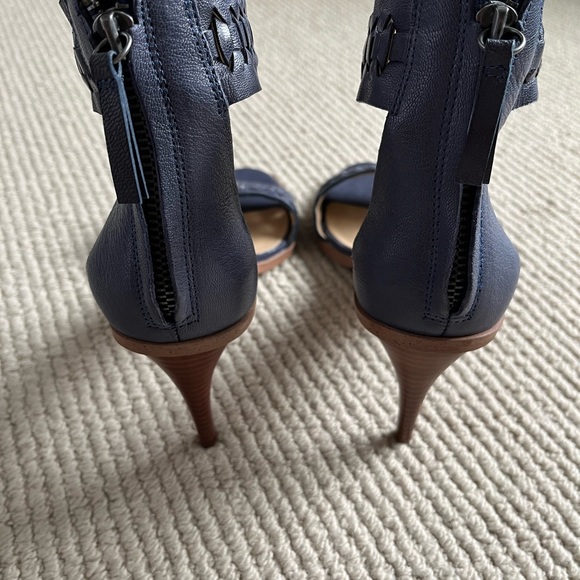 Joe’s mauve leather high heels. Never worn. Like New. - Picture 4 of 7